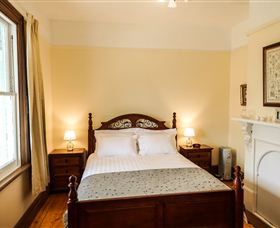 Lambert Cottage Accommodation - New Castle Holiday 1