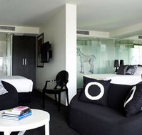 The Cullen - New Castle Holiday