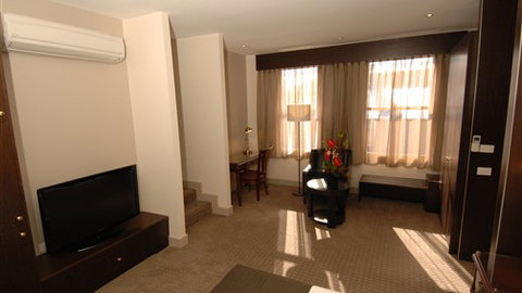 Quality Inn Heritage On Lydiard - New Castle Holiday 1