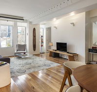 Loft on Collins - New Castle Holiday