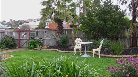 Bells By The Beach Holiday House Ocean Grove - New Castle Holiday 6