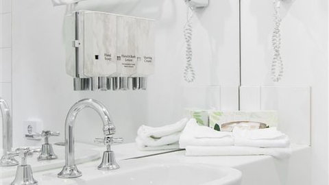 Miami Hotel Melbourne - New Castle Holiday 3