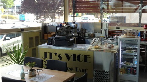 Miami Hotel Melbourne - New Castle Holiday 1