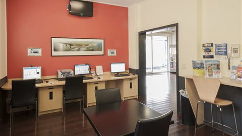 Miami Hotel Melbourne - New Castle Holiday 2