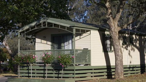 Painters Island Caravan Park - New Castle Holiday 0