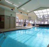 Lake Edge Resort - New Castle Holiday