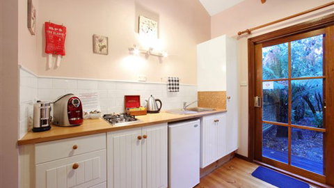 Glenview Retreat Luxury Accommodation - New Castle Holiday 1