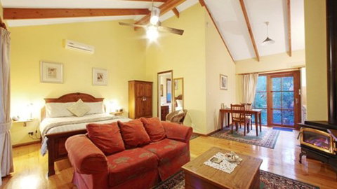 Glenview Retreat Luxury Accommodation - New Castle Holiday 3