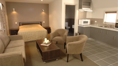 Seymours On Lydiard - New Castle Holiday 0