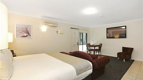 Quality Inn & Suites The Menzies - New Castle Holiday 3