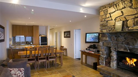 Alpine Woodsmoke Apartments - New Castle Holiday 0