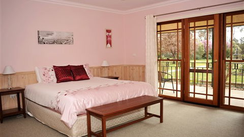 Stableford House Bed & Breakfast - New Castle Holiday 0