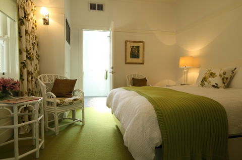 Holmwood Guest House - New Castle Holiday 1