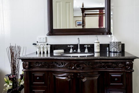 Bli Bli House Luxury Accommodation - New Castle Holiday 17