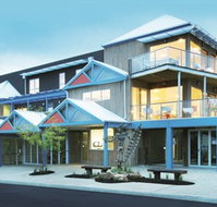 The Island Accommodation - Phillip Island YHA - New Castle Holiday