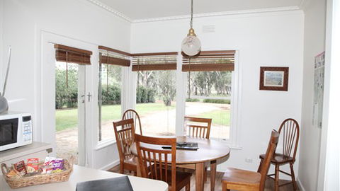 Riga Country Retreat - New Castle Holiday 0