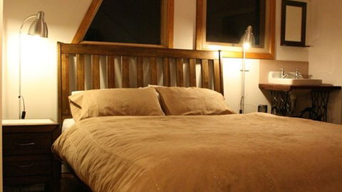 Karoonda Olive Grove Retreat At Mt Buffalo Olives - New Castle Holiday 4