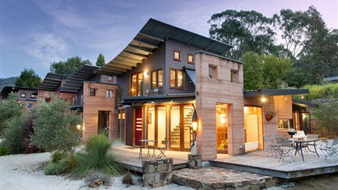 Dreamers - New Castle Holiday 0