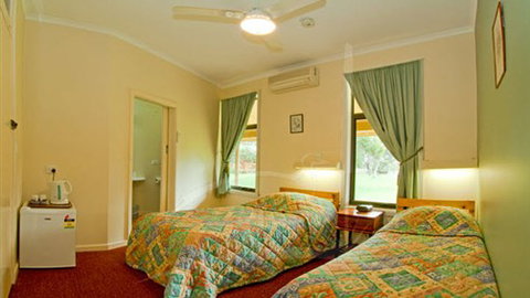 Little Desert Nature Lodge - New Castle Holiday 1