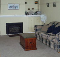 Banks at Queenscliff - New Castle Holiday