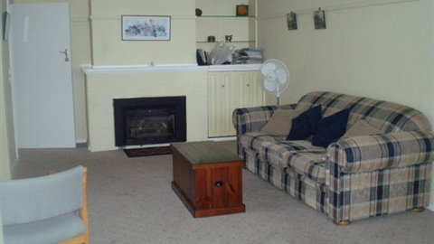 Banks At Queenscliff - New Castle Holiday 0