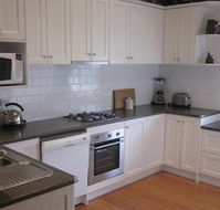 Abaleen House - New Castle Holiday