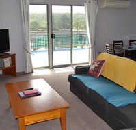 House on the Hill Port Campbell - New Castle Holiday