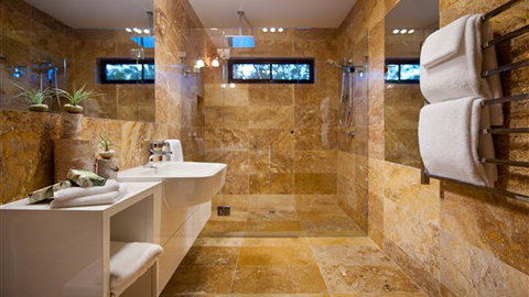 Harmony - New Castle Holiday 4