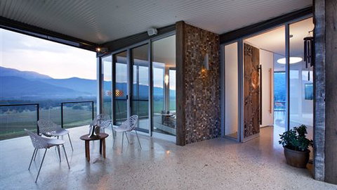 Feathertop Chateau - New Castle Holiday 4