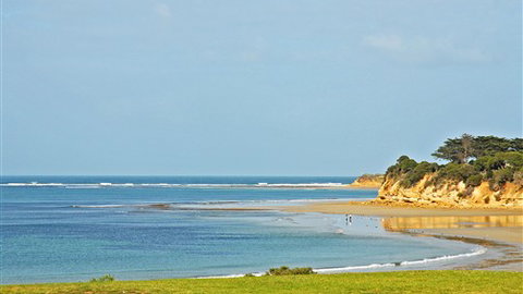 Serenity Torquay Ocean View: Luxury Beachfront - New Castle Holiday 6