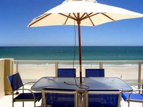 Adelaide Luxury Beach House - New Castle Holiday 0