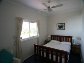 Beachside Cottage - New Castle Holiday 0