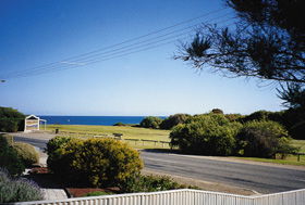 Botts Beach Retreat - New Castle Holiday 2