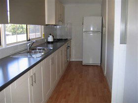 Cotton Palm Cottage - New Castle Holiday 3