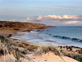 Hillocks Drive Bush Camping - New Castle Holiday 1