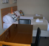 3 Sisters Motel  Cottage - New Castle Holiday