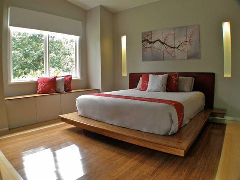 7 Donlan Road - New Castle Holiday 1