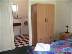 Hello Adelaide Motel + Apartments - New Castle Holiday 8