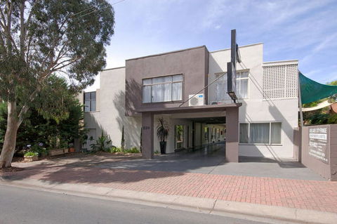Hello Adelaide Motel + Apartments - New Castle Holiday 9