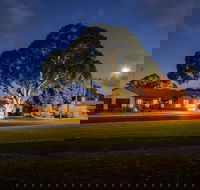 Alexander Cameron Suites - New Castle Holiday