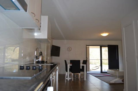Apex Park Holiday Apartments - New Castle Holiday 4