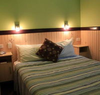 Aussie Outback Oasis Cabin  Van Village - New Castle Holiday