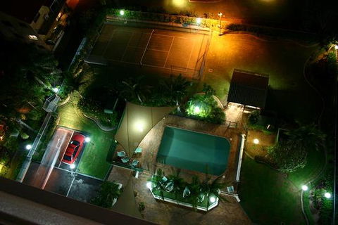 Beaconlea Tower Apartments - New Castle Holiday 1