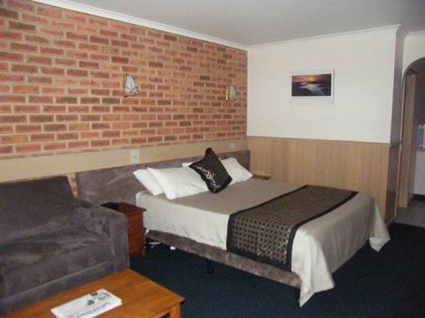 BEST WESTERN Colonial Motor Inn Bairnsdale - New Castle Holiday 0