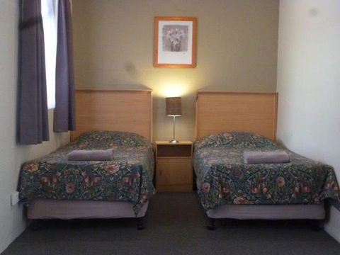 Best Western Balan Village Motel - New Castle Holiday 1