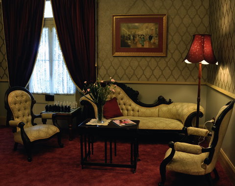 Bli Bli House Luxury Accommodation - New Castle Holiday 7