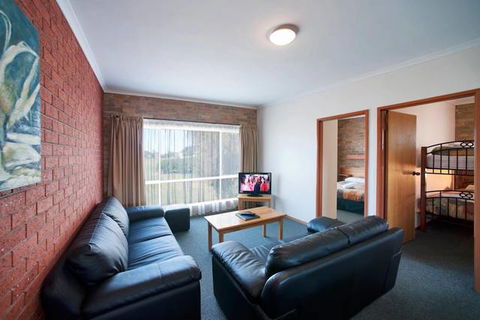 Burnie Ocean View Motel And Caravan Park - New Castle Holiday 1