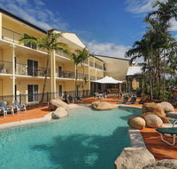 Cairns Queenslander Hotel  Apartments - New Castle Holiday