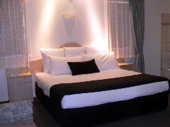 Charles Rasp Motor Inn - New Castle Holiday 1