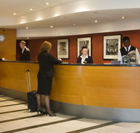 Clarion Suites Gateway - New Castle Holiday